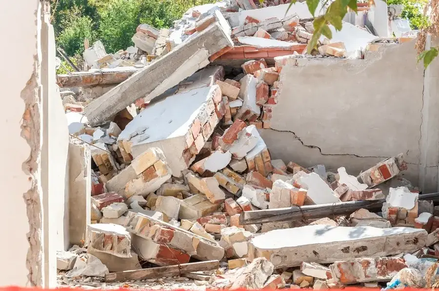 Why Demolition Services Improve Junk Removal Efficiency in Brooklyn, NY